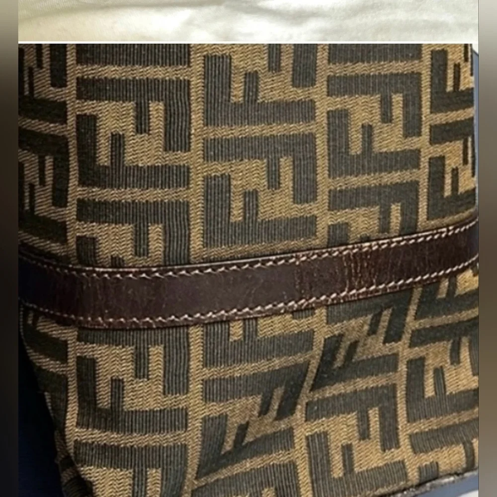 FENDI Vanity Vintage bag zucca 🤎EUC8 - Picture 12 of 16
